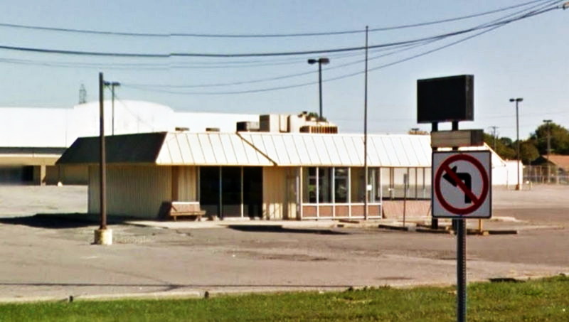 K-Mart Chef - 13 Mile And Schoenherr Location